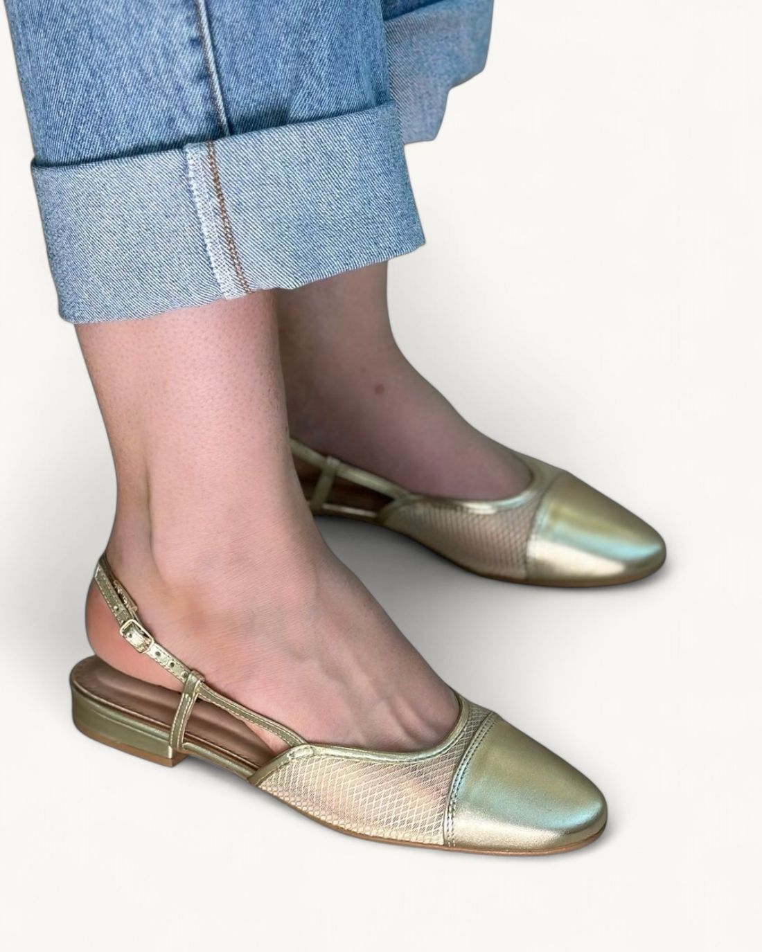 MALU - SAPATILHA SLINGBACK TELA DOURADA MALU - SAPATILHA SLINGBACK TELA DOURADA