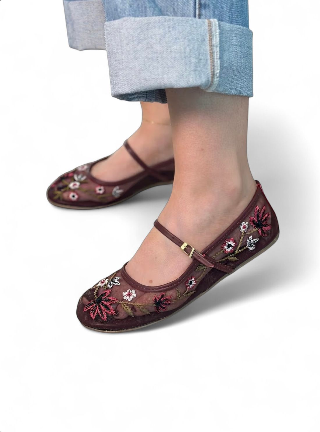 NAOMI - SAPATILHA TELA BORDADA BROMÉLIA NAOMI - SAPATILHA TELA BORDADA BROMÉLIA