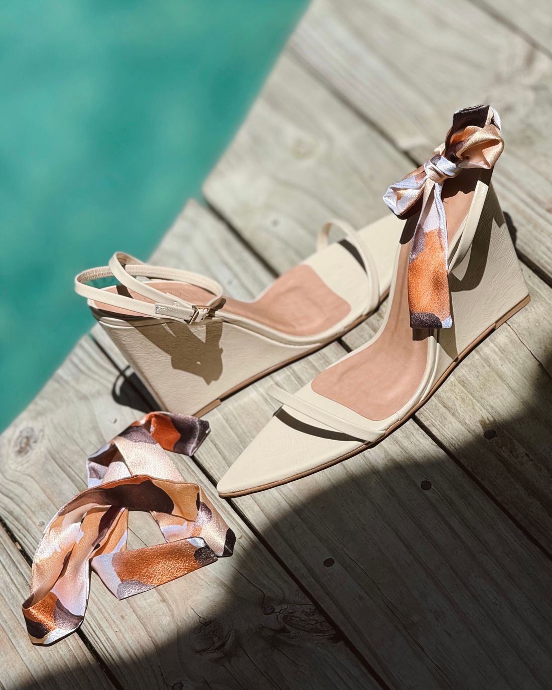 OLINDA – SANDÁLIA SALTO ANABELA OFF WHITE OLINDA – SANDÁLIA SALTO ANABELA OFF WHITE