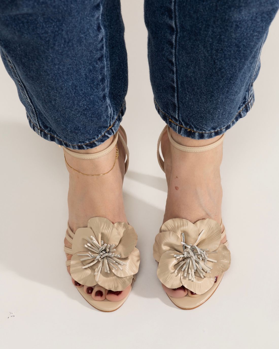 FLORA - SANDÁLIA SALTO FLOR NUDE