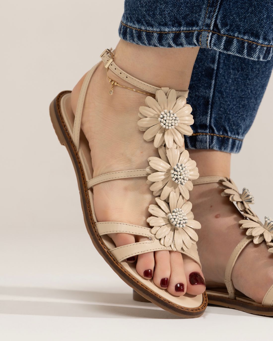 BRISA  - FLAT FLORES NUDE