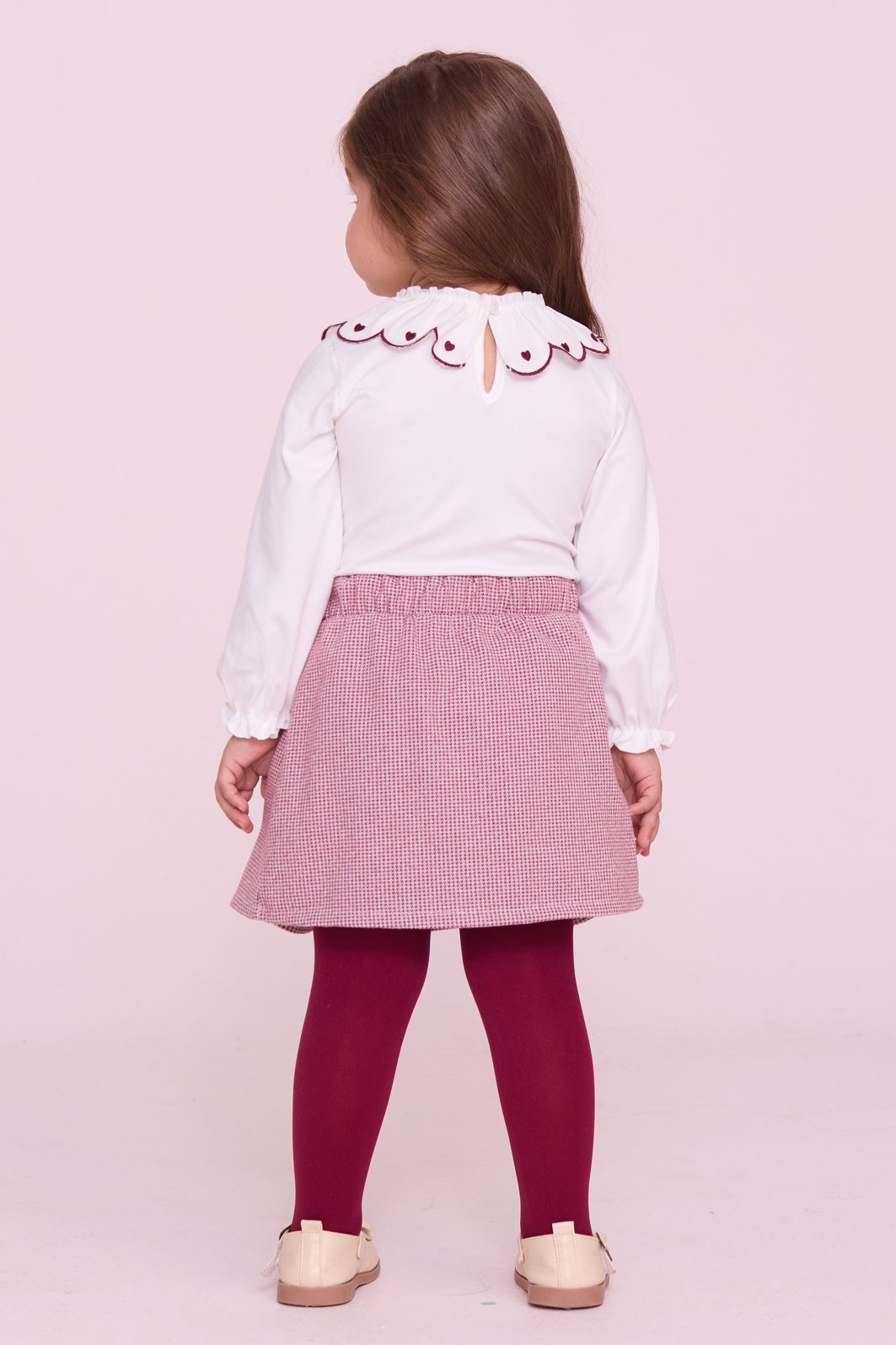 Conjunto Blusa Com Gola Bordada E Saia Pied De Poule Conjunto Blusa Com Gola Bordada E Saia Pied De Poule