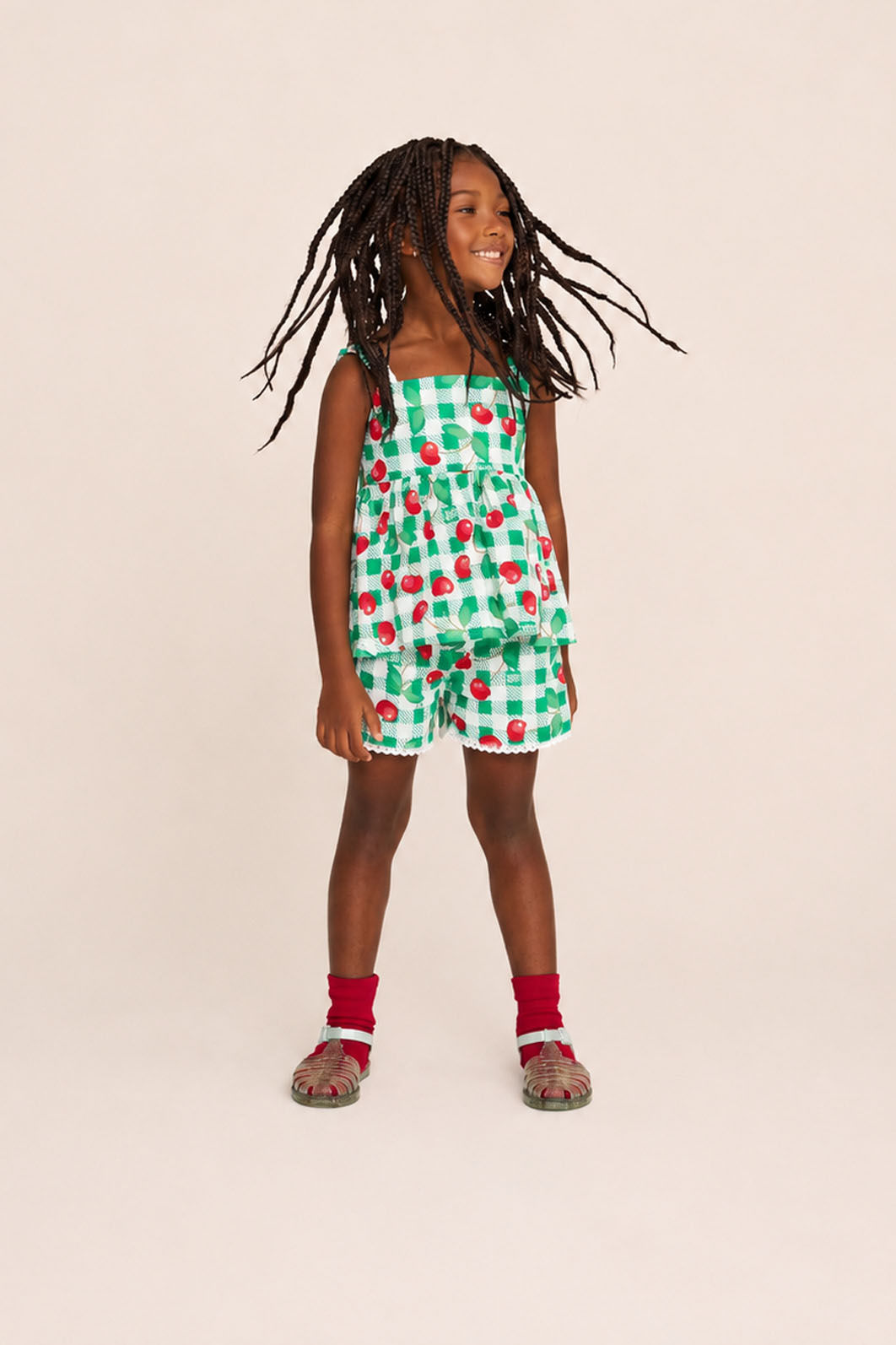 Conjunto bata e short estampa xadrez e cereja