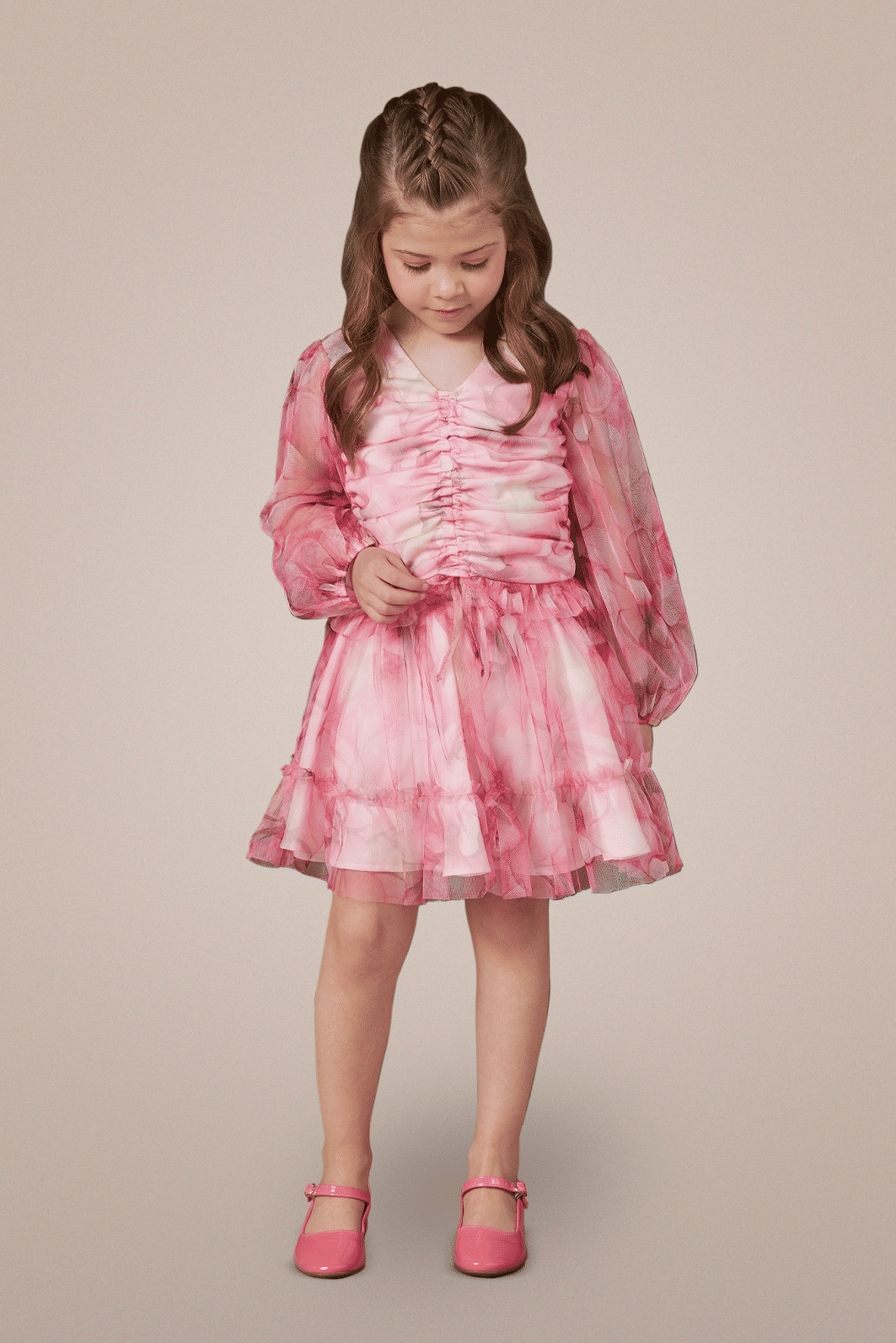 Conjunto blusa e saia com estampa de flores Conjunto blusa e saia com estampa de flores