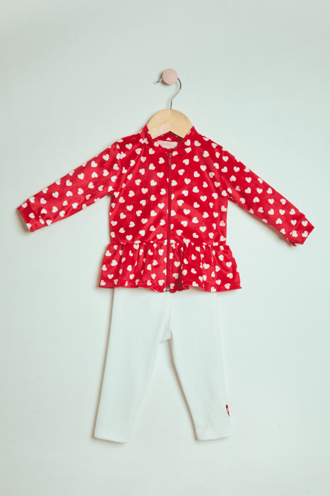 Conjunto jaqueta de corações e legging de ribana