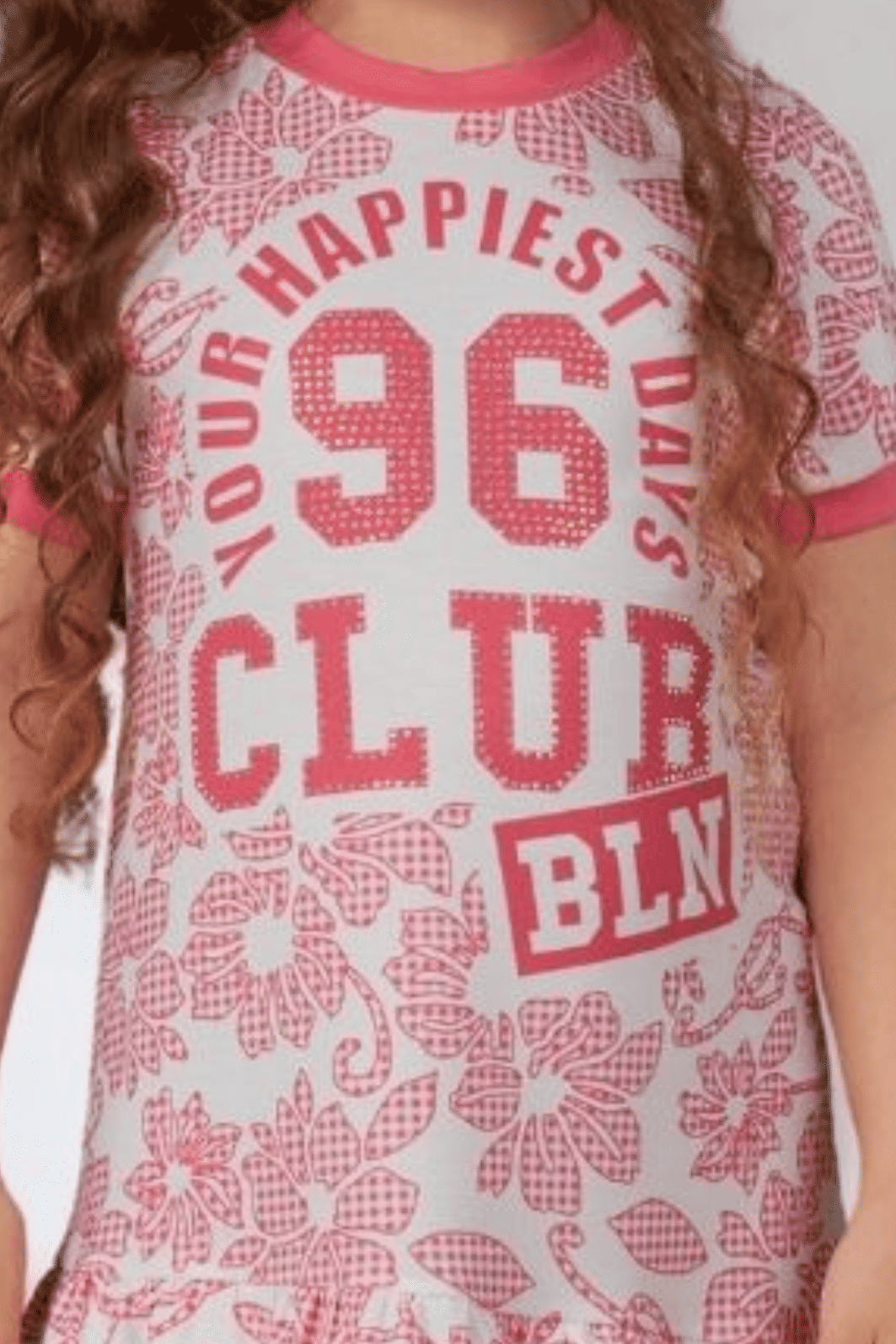 Vestido de malha com estampa de flores e escrita Vestido de malha com estampa de flores e escrita