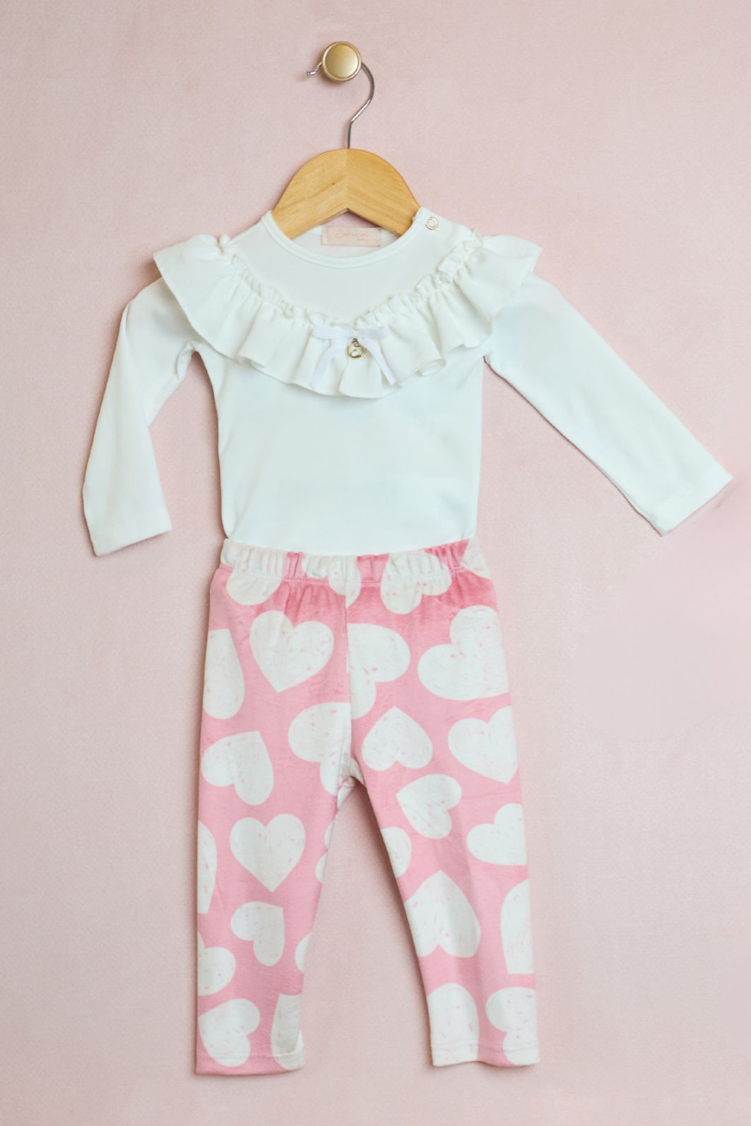 Conjunto body de malha e calça estampa de corações