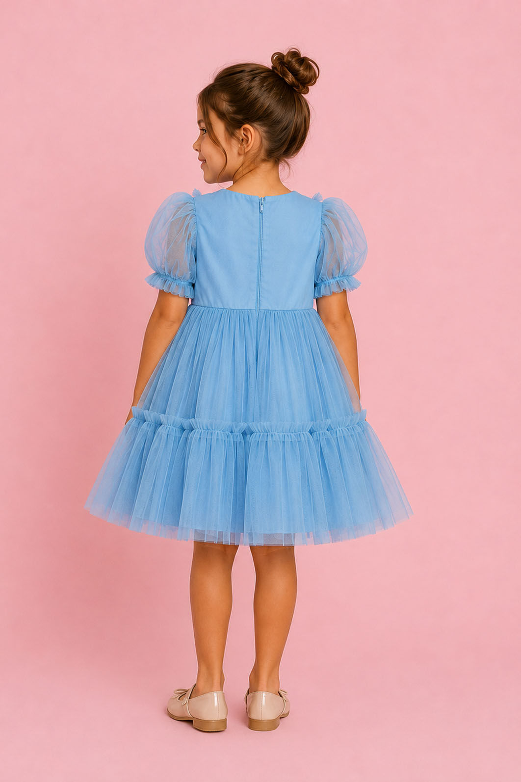 Vestido De Tule Com Laço De Tubo Strass Na Cintura Vestido De Tule Com Laço De Tubo Strass Na Cintura
