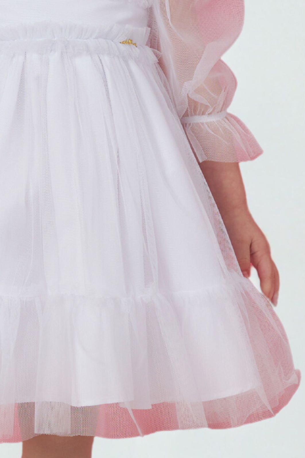 Vestido de tule detalhe peito bordado de perolas Vestido de tule detalhe peito bordado de perolas