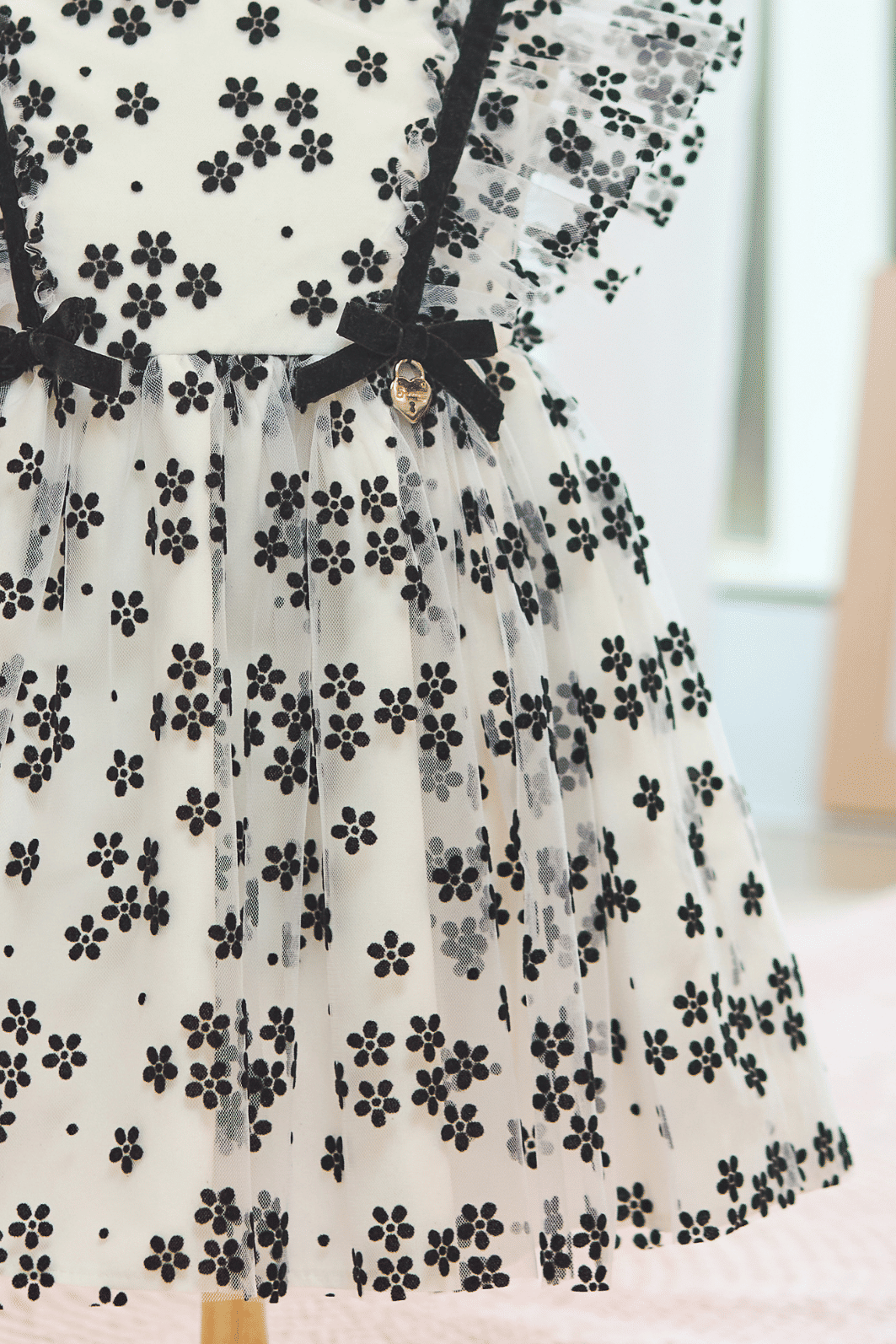 Vestido baby de tule com flores Vestido baby de tule com flores