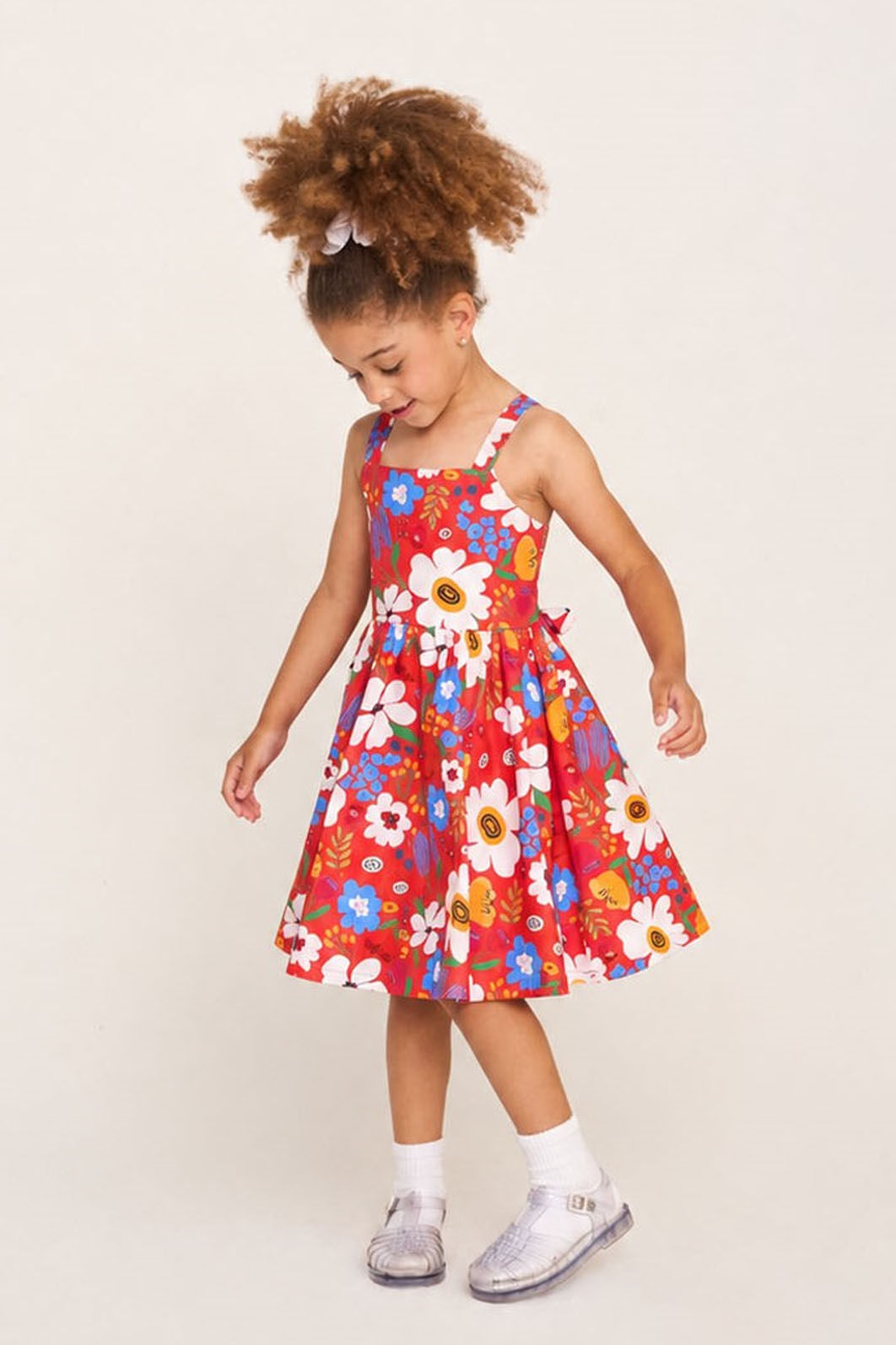 Vestido estampado com amarração nas costas Vestido estampado com amarração nas costas
