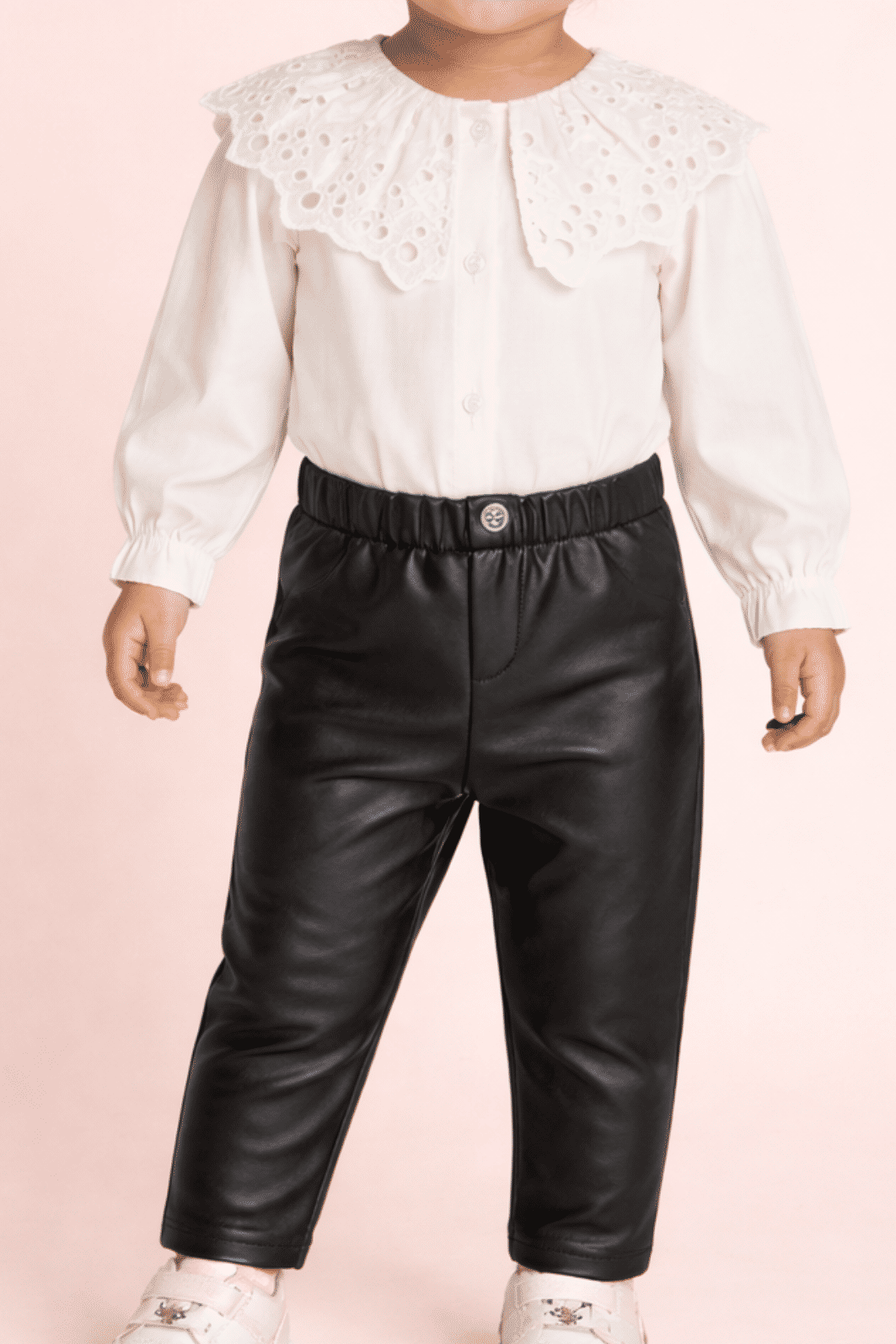 Calça preta com veludo Calça preta com veludo