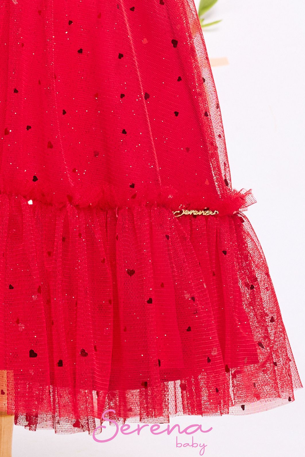 Vestido de tule com glitter foil corações