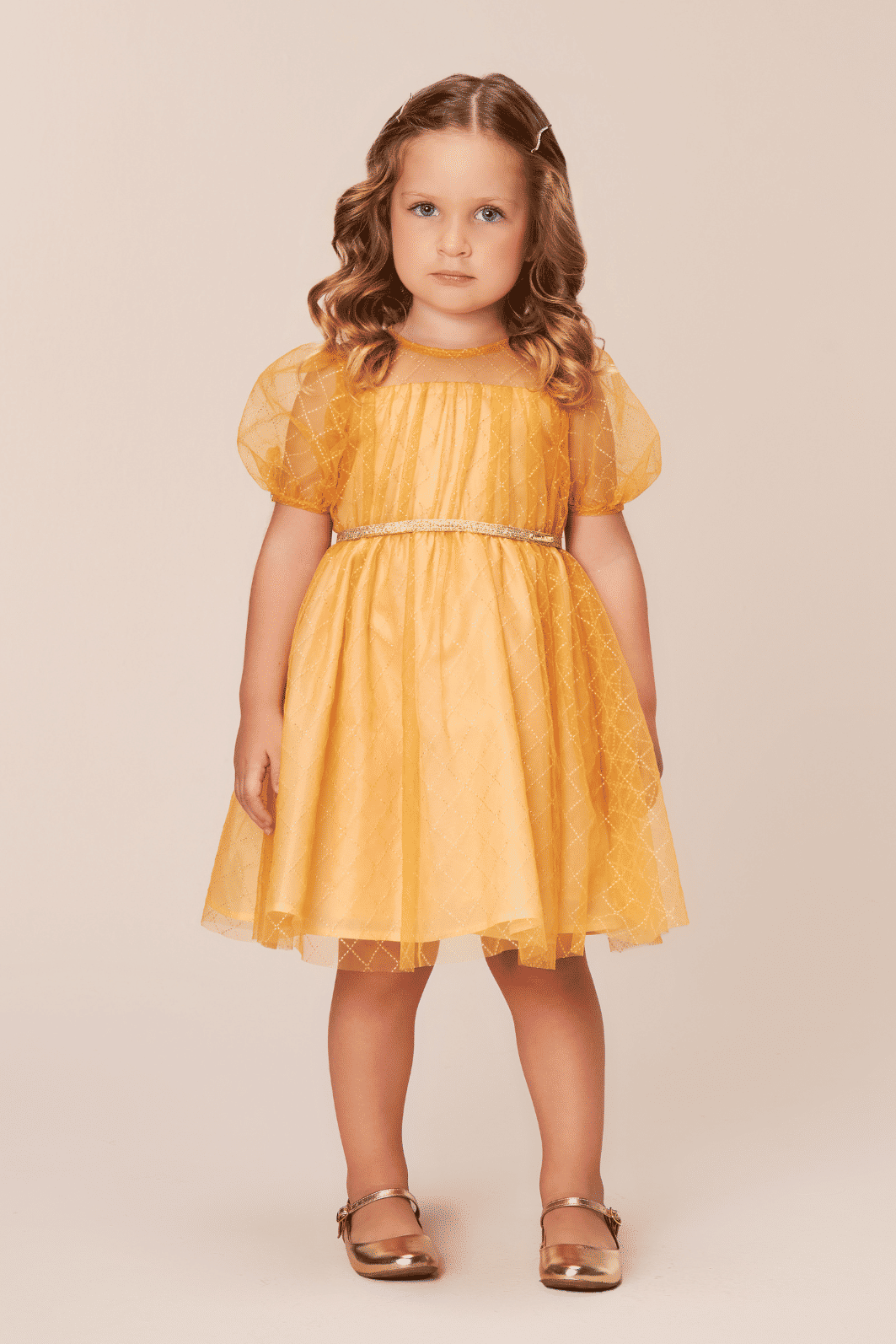 Vestido de tule dourado Vestido de tule dourado