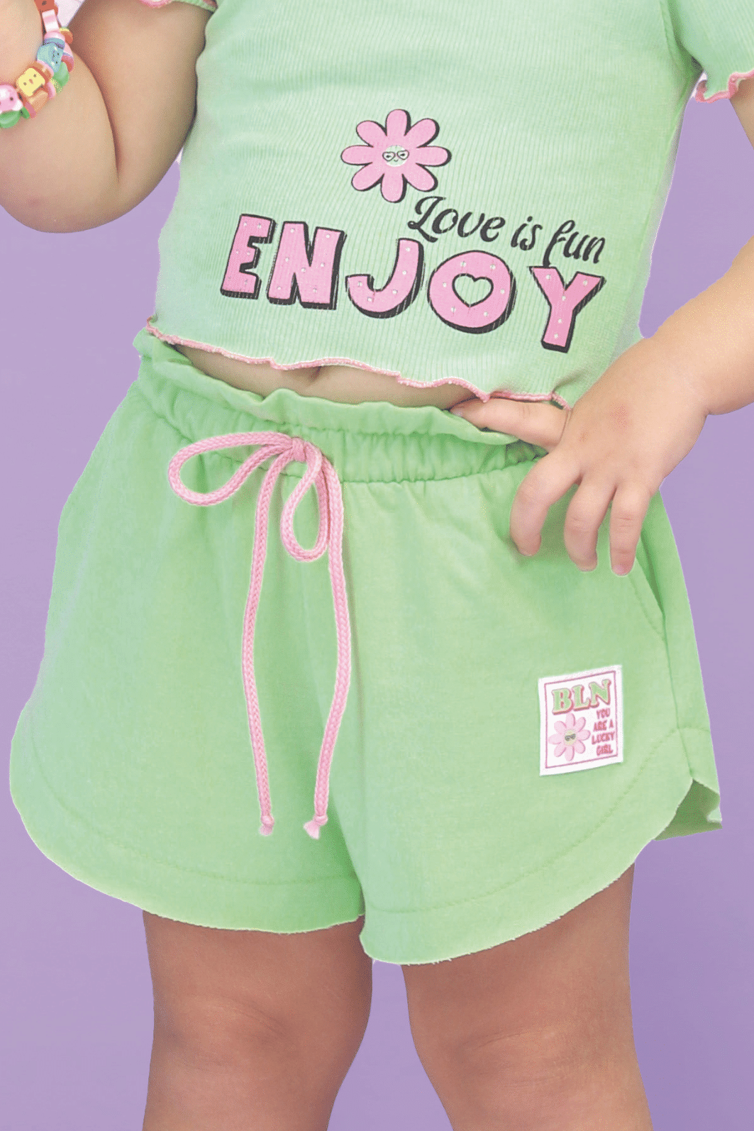 Conjunto blusa canelada, regata canelada e short de moletinho Conjunto blusa canelada, regata canelada e short de moletinho