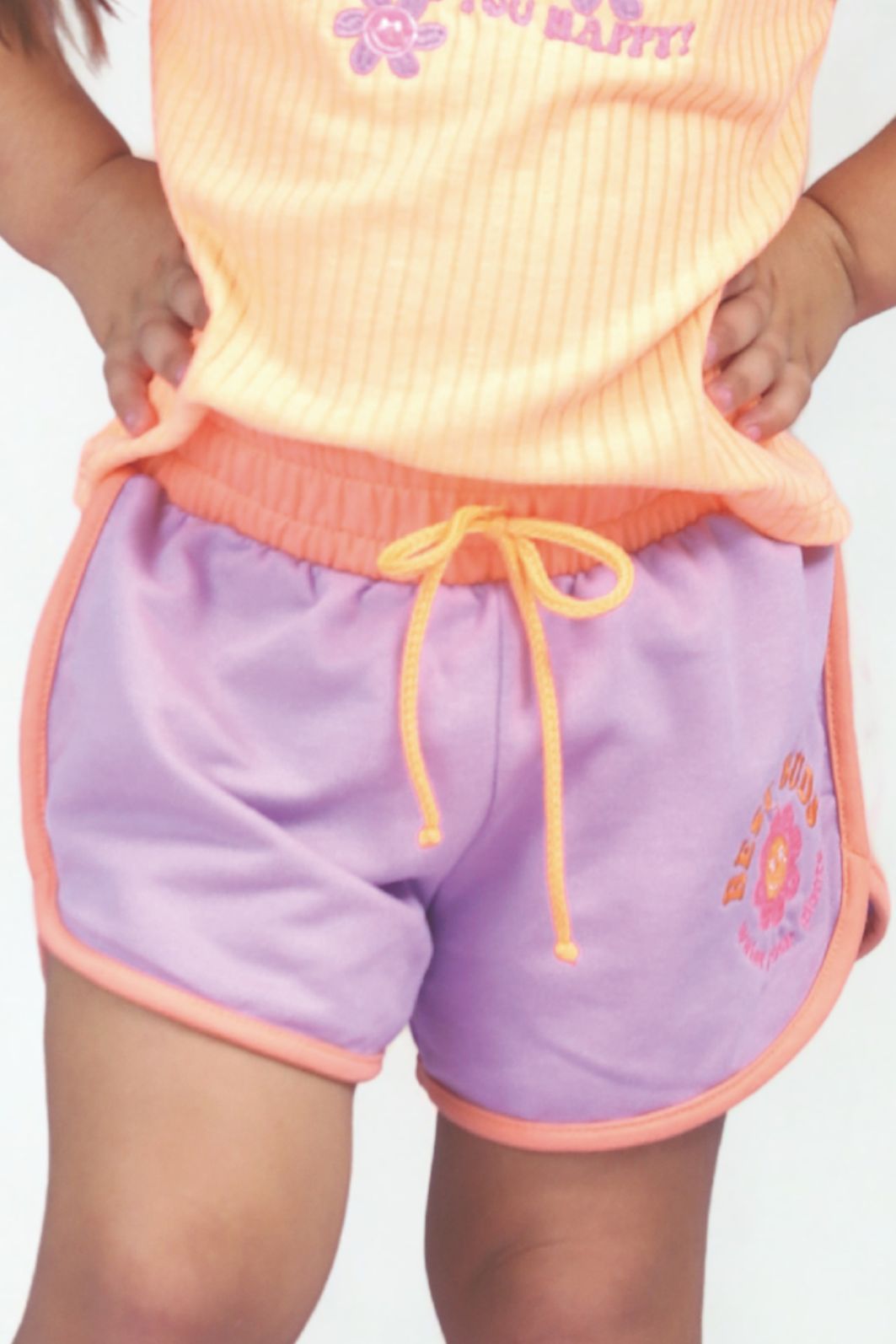 Short de moletinho com bordado Short de moletinho com bordado