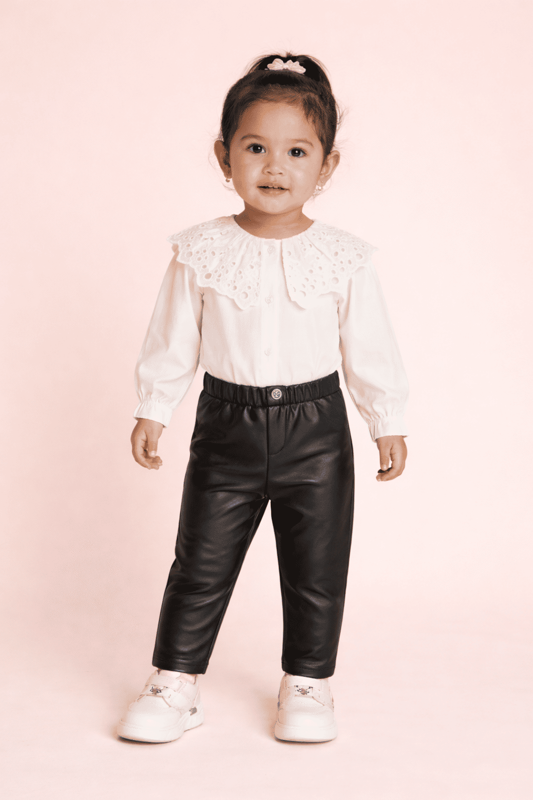 Calça preta com veludo Calça preta com veludo