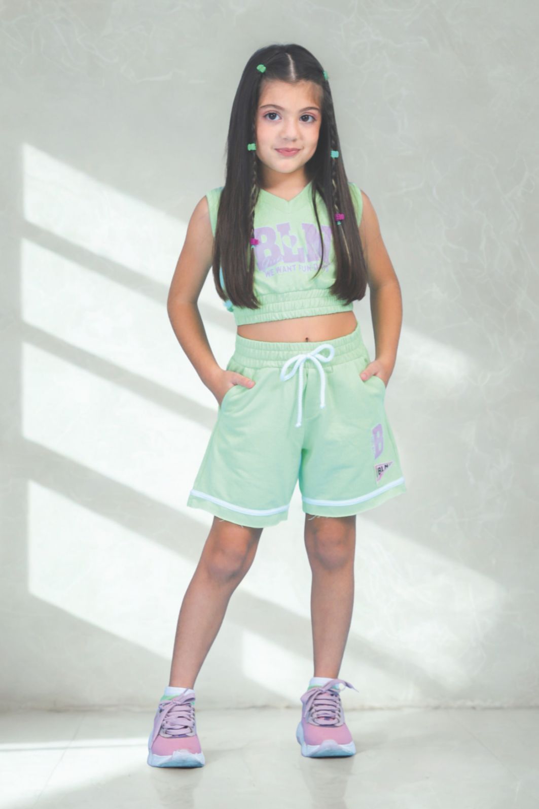 Conjunto cropped de moletinho com silk e short alongado