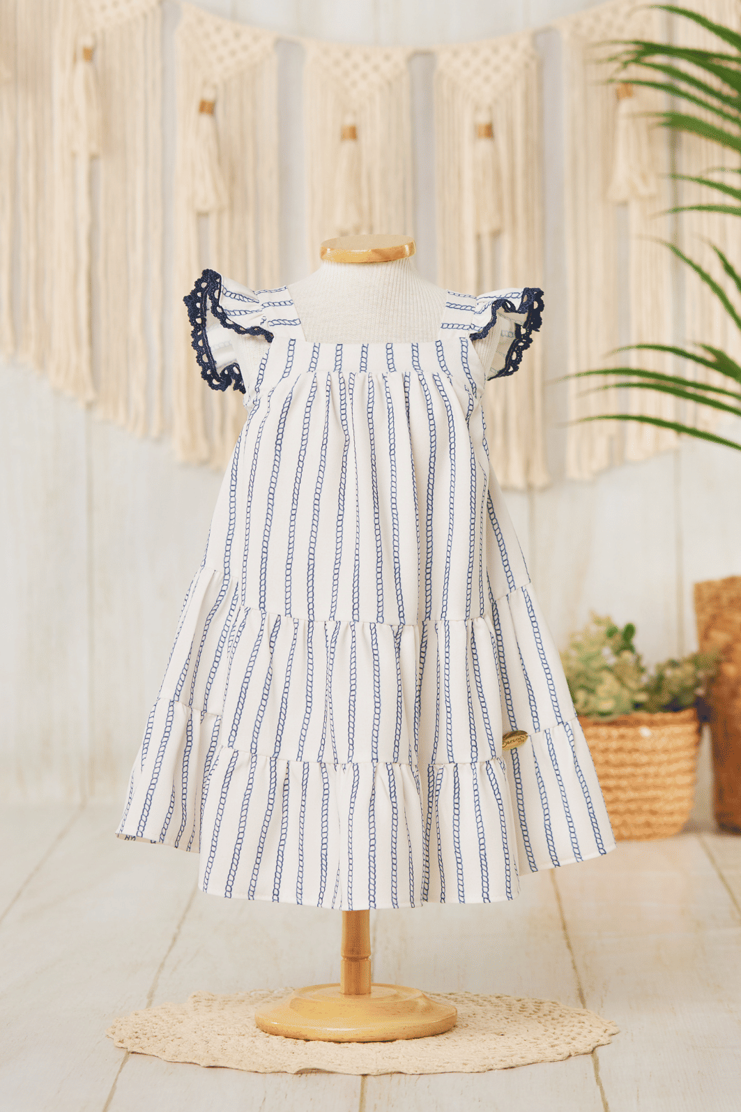 Vestido com estampa de cordinhas náuticas