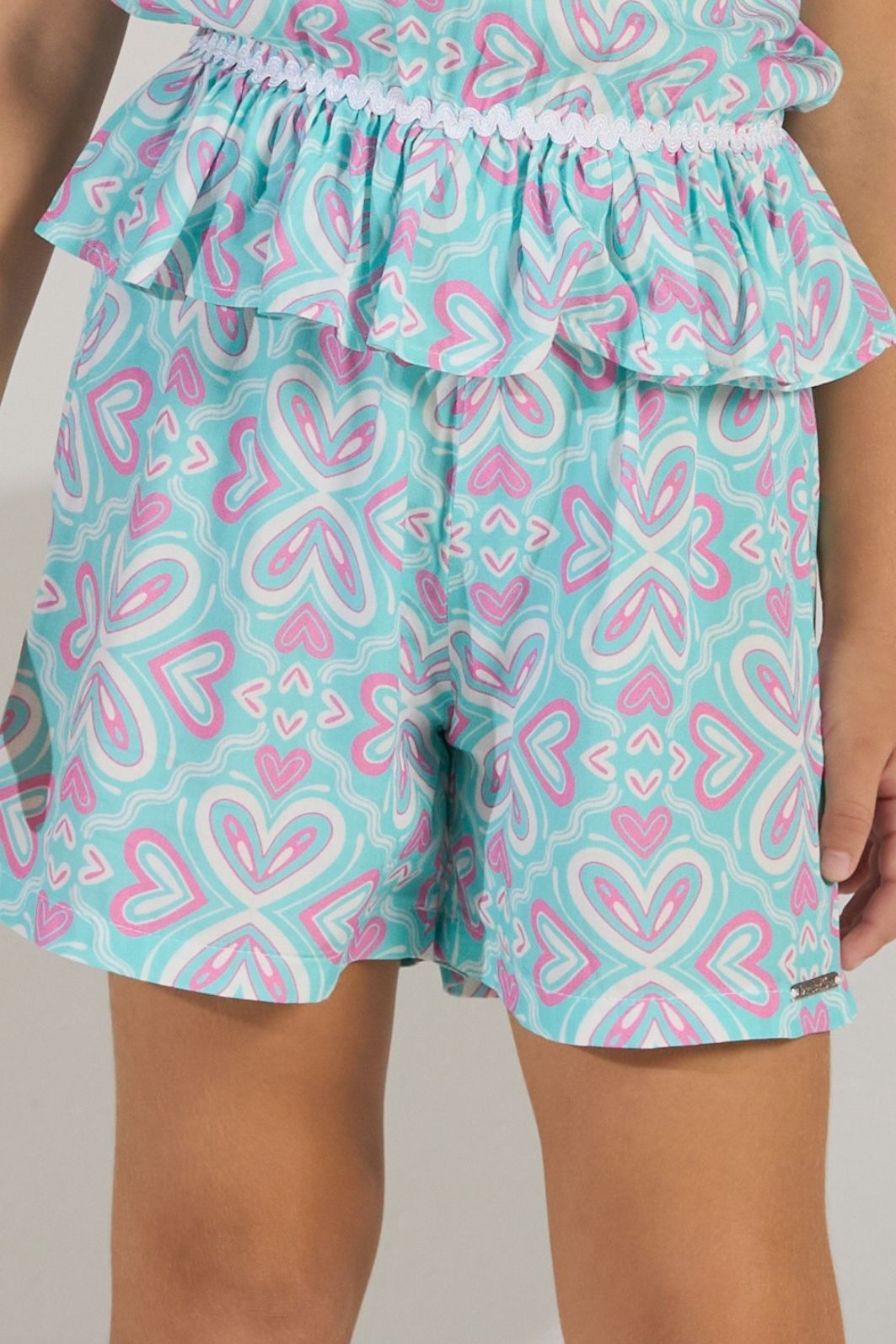 Conjunto blusa e short estampa corações Conjunto blusa e short estampa corações