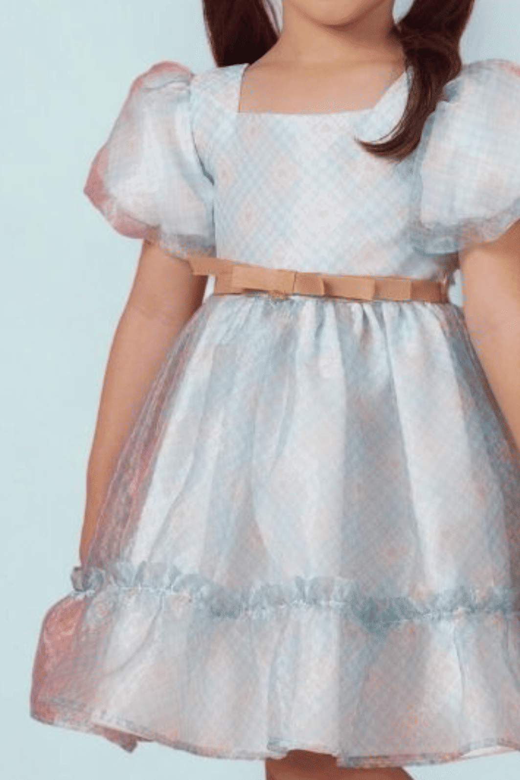 Vestido de organza sublimado e mangas bufantes