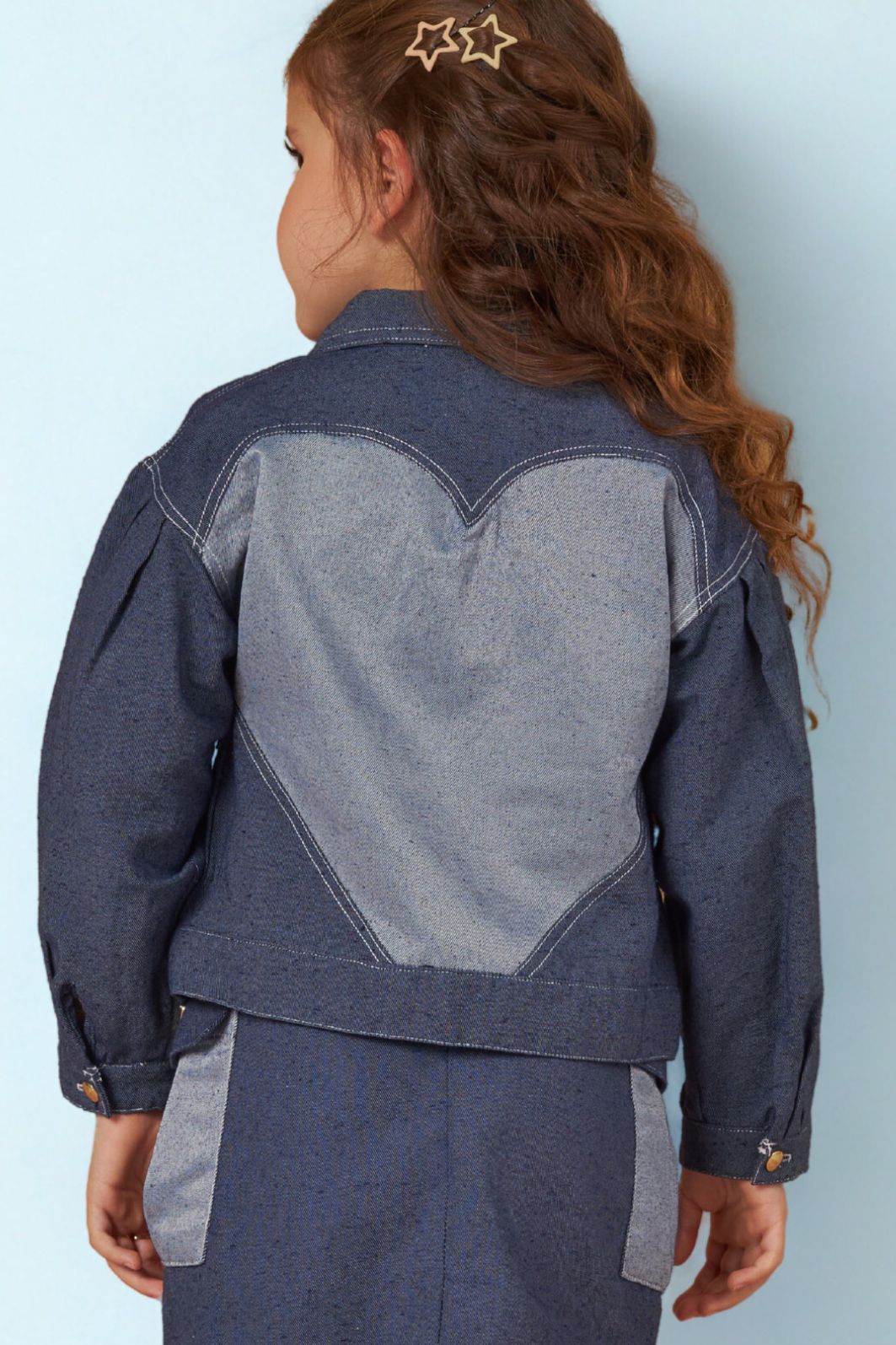 Jaqueta jeans com coração costas