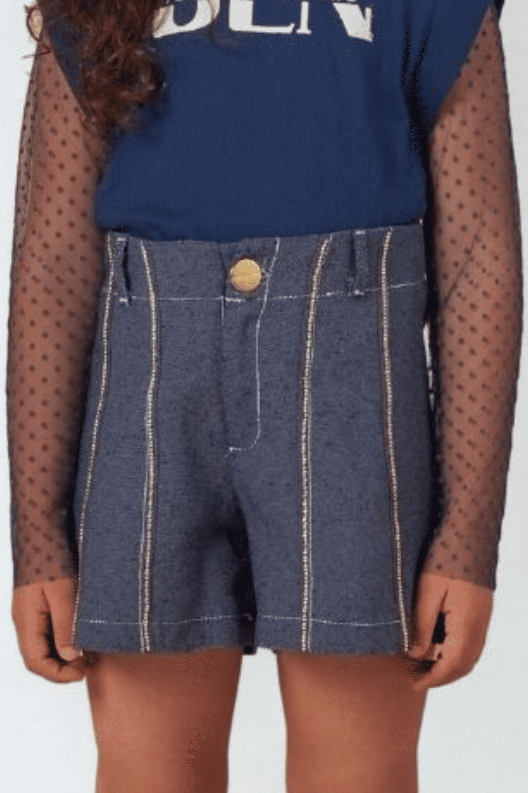 Short jeans com strass