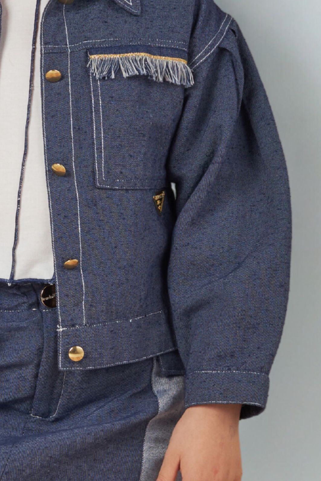 Jaqueta jeans com coração costas