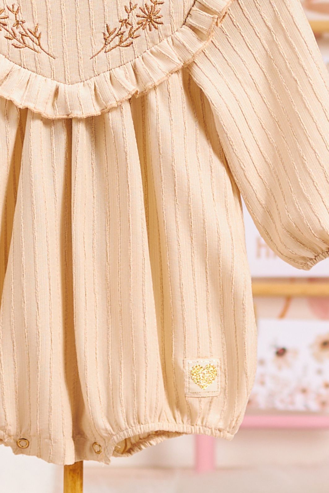 Body de malha jacquard com detalhe de bordado