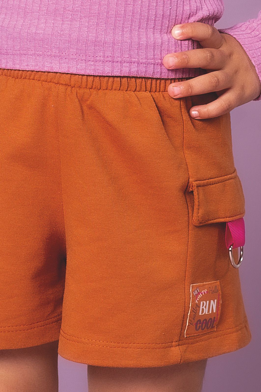 Short de moletinho com lapela