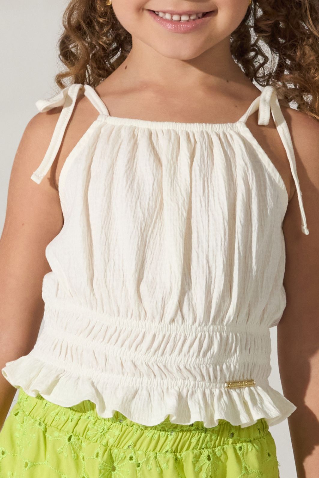 Conjunto blusa de malha trabalhada e short de lasie