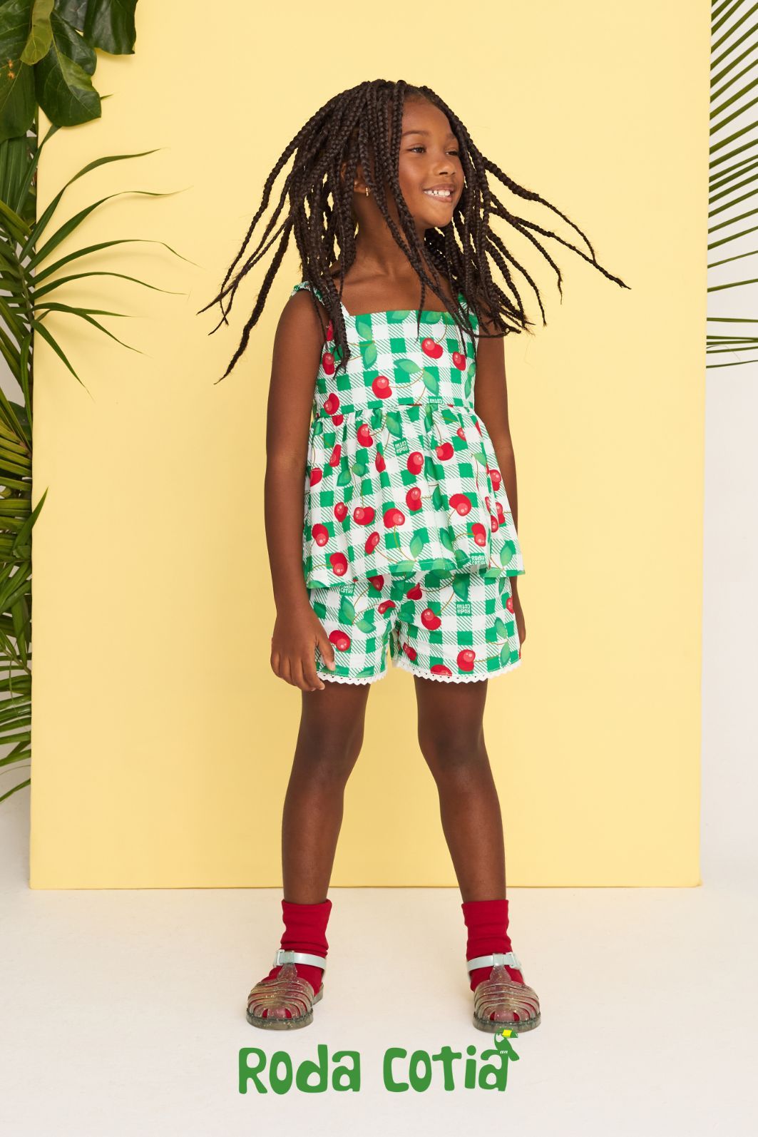 Conjunto bata e short estampa xadrez e cereja