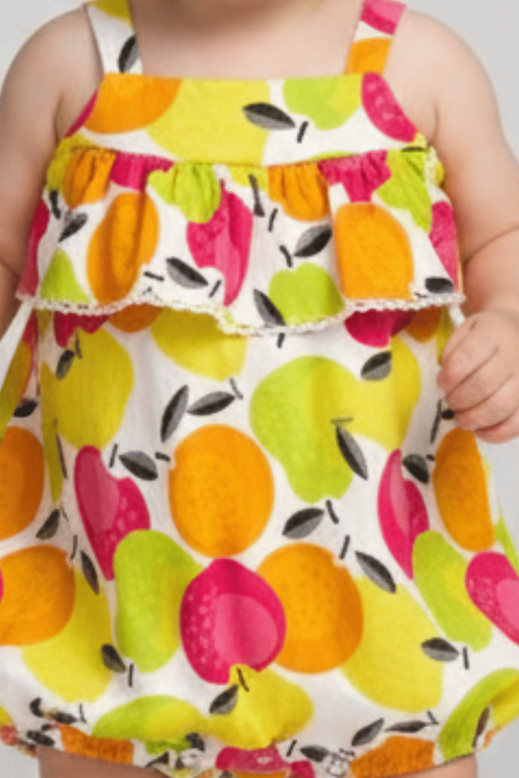 Romper de malha com babado no pala Romper de malha com babado no pala