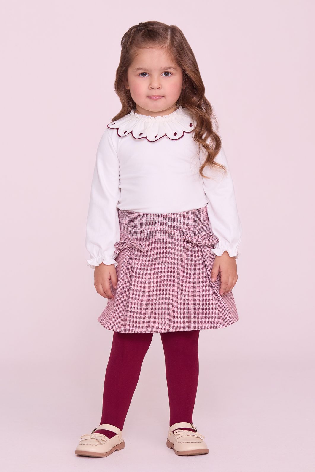 Conjunto Blusa Com Gola Bordada E Saia Pied De Poule Conjunto Blusa Com Gola Bordada E Saia Pied De Poule