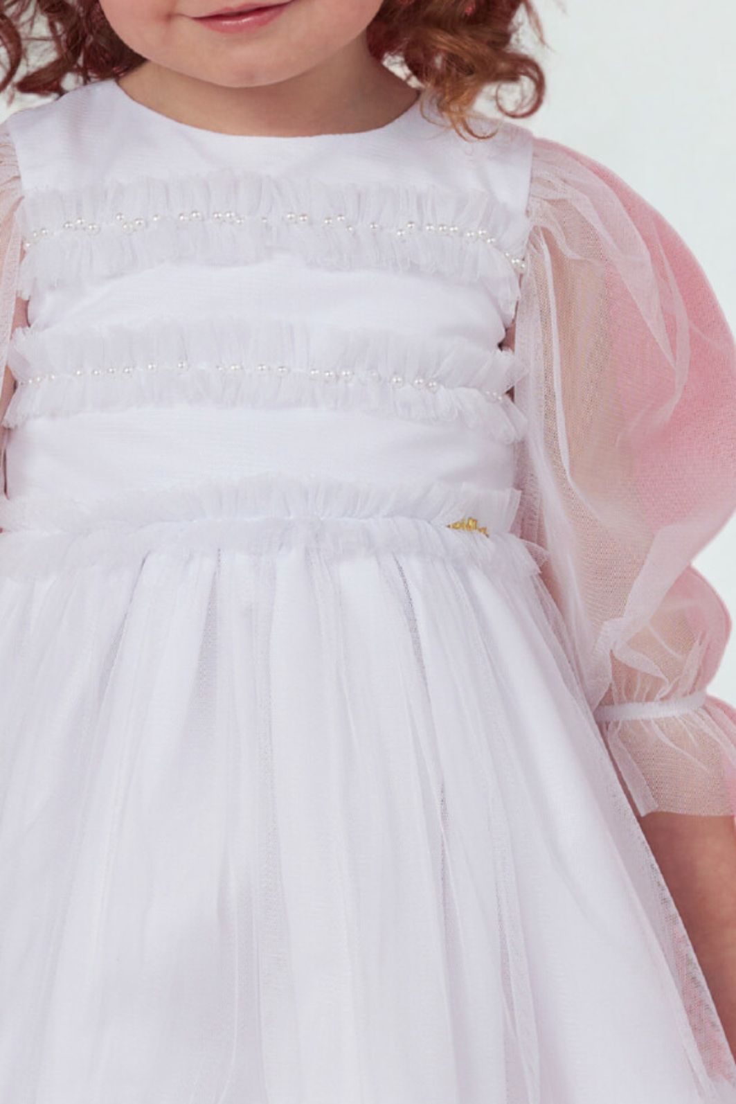 Vestido de tule detalhe peito bordado de perolas Vestido de tule detalhe peito bordado de perolas