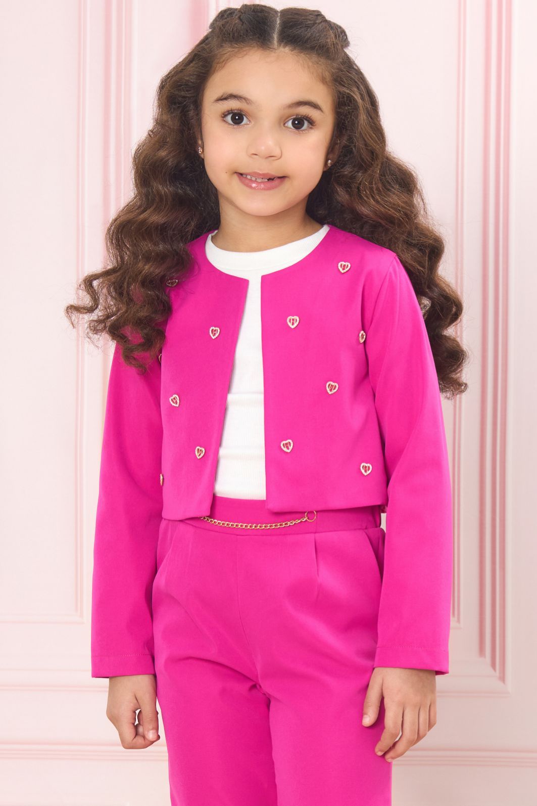 Casaco de alfaiataria com aplicação de coração c/ strass