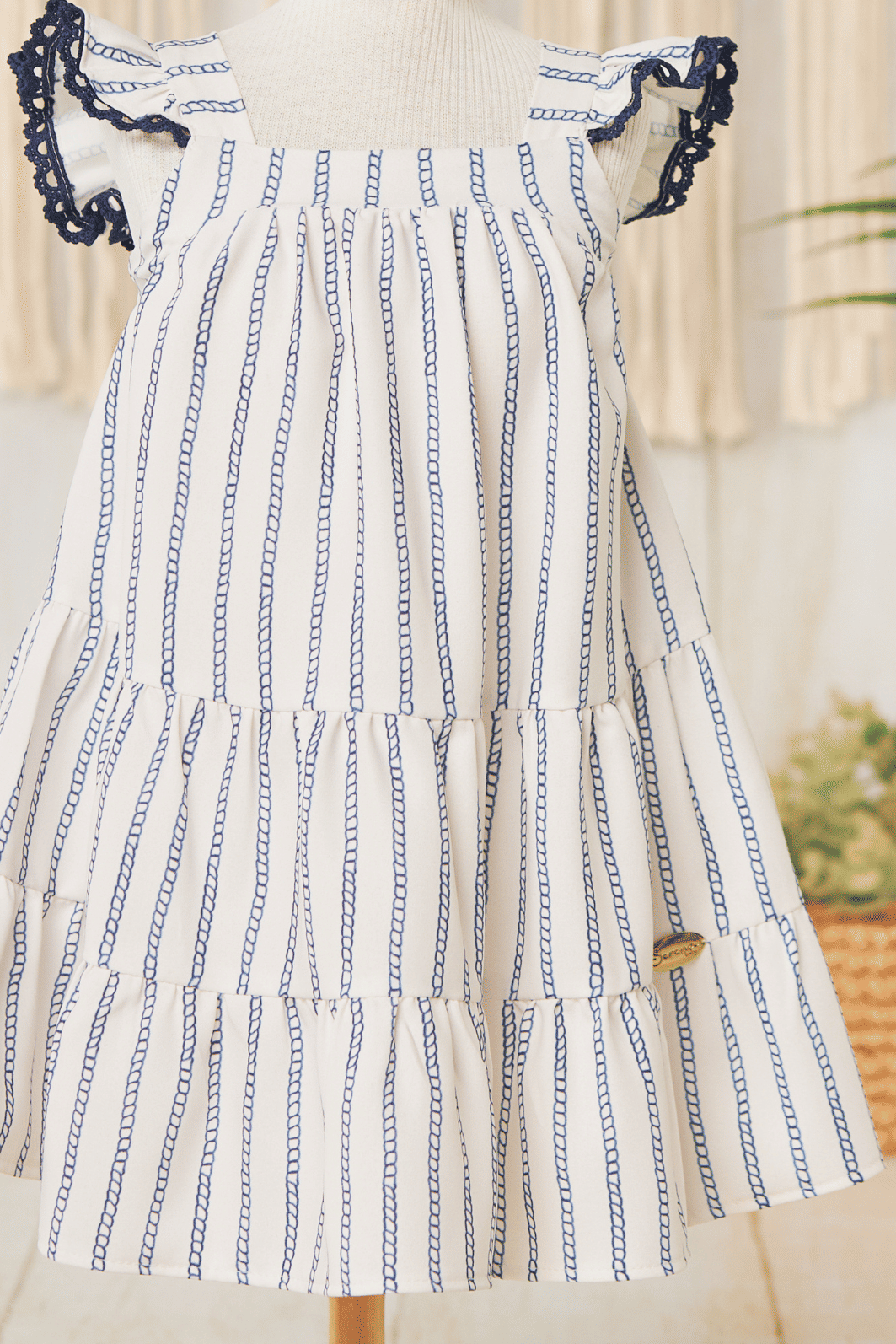 Vestido com estampa de cordinhas náuticas