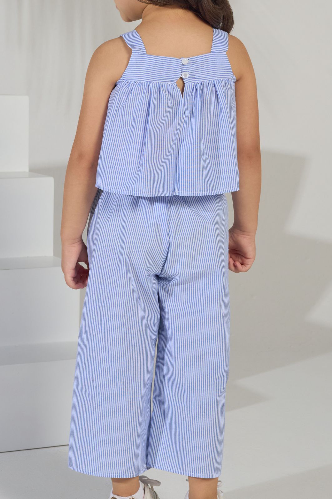 Conjunto blusa e pantacourt listrados Conjunto blusa e pantacourt listrados