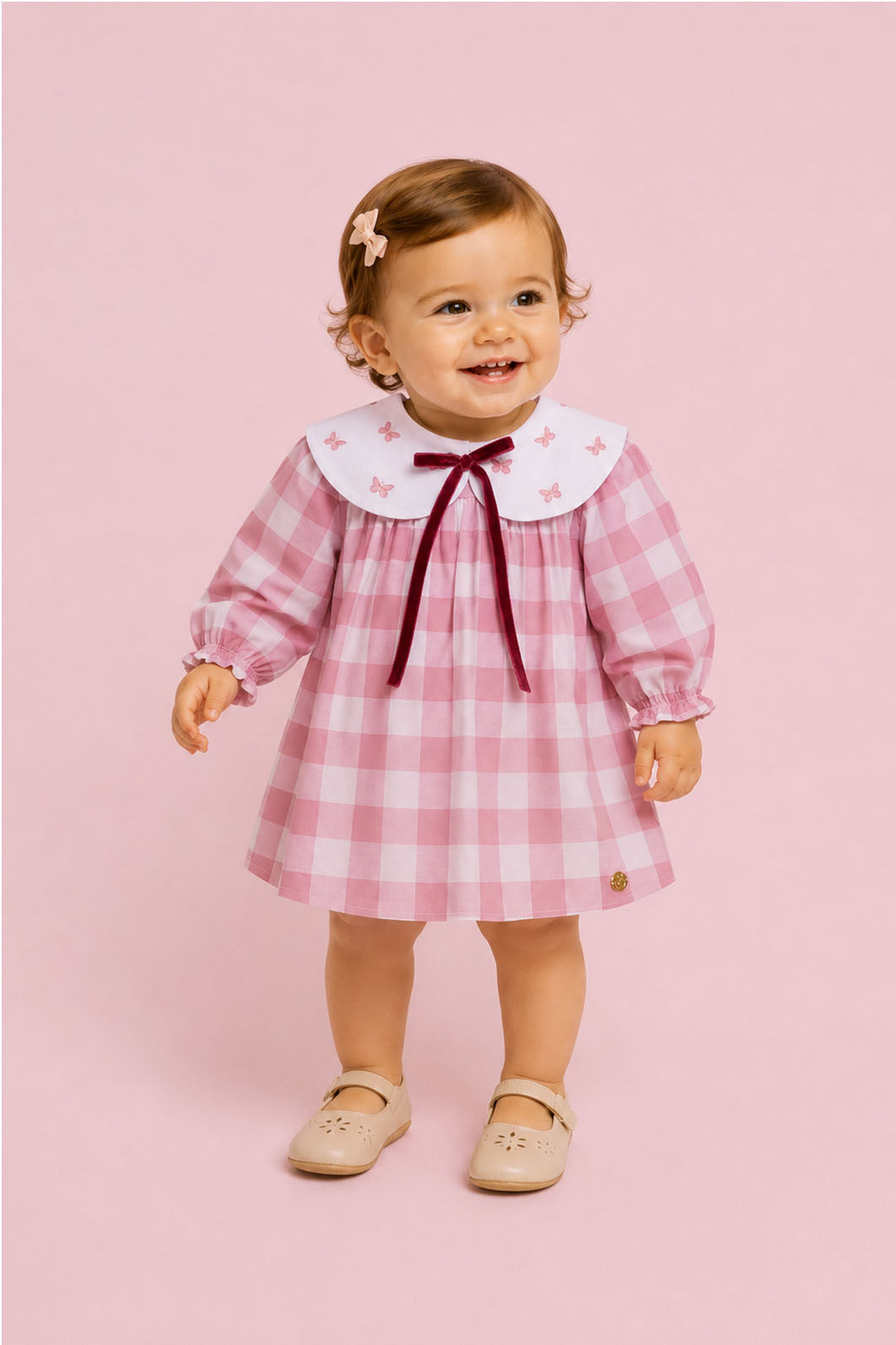 Vestido Com Borboletas Bordadas Na Gola Vestido Com Borboletas Bordadas Na Gola