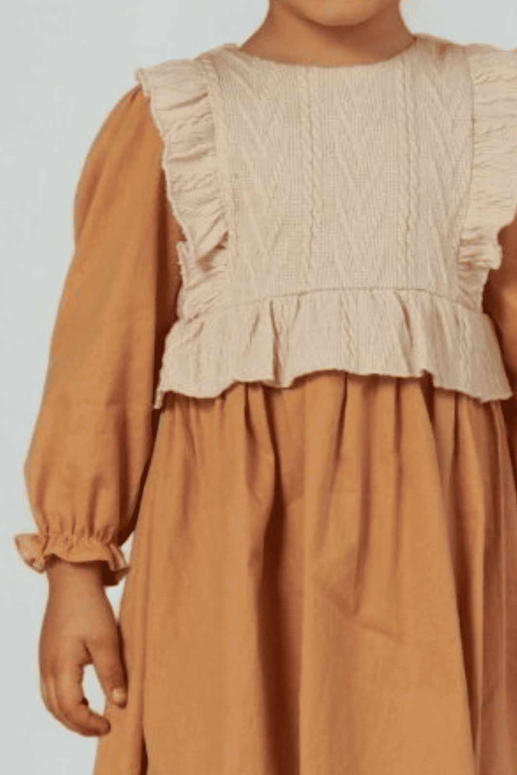 Vestido de tricoline com corpo de tricô Vestido de tricoline com corpo de tricô