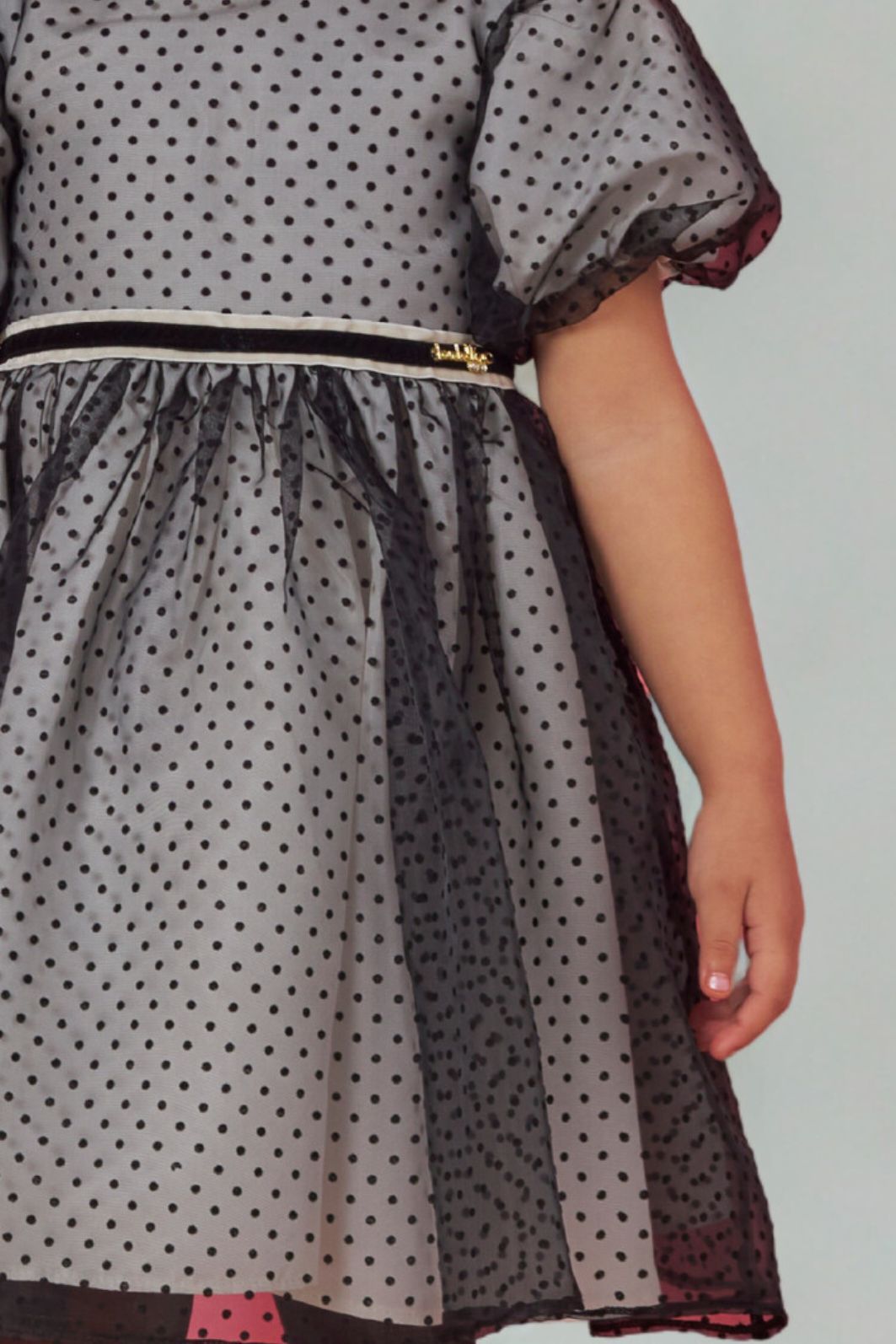 Vestido de organza e poa