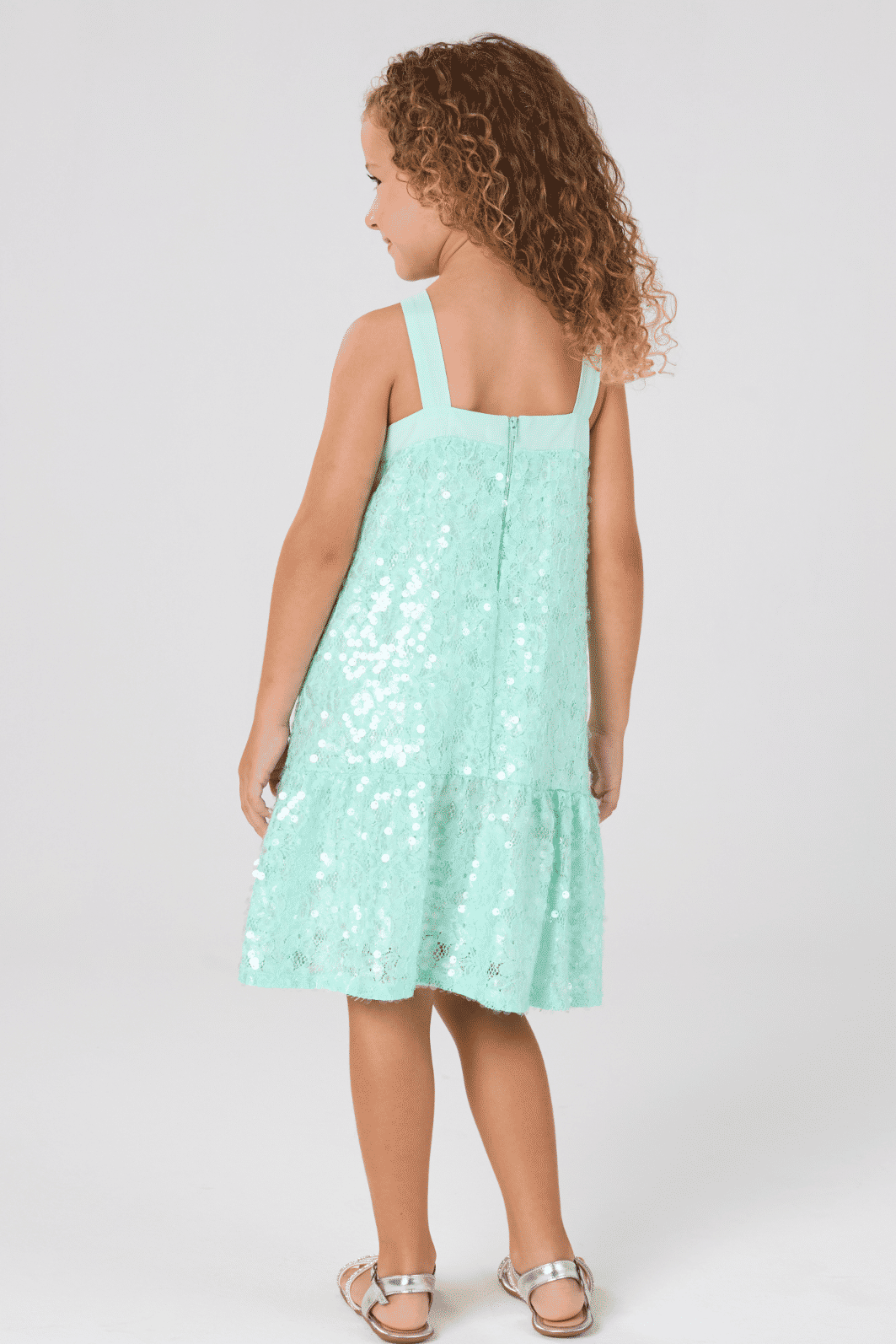 Vestido de renda com paetê Vestido de renda com paetê