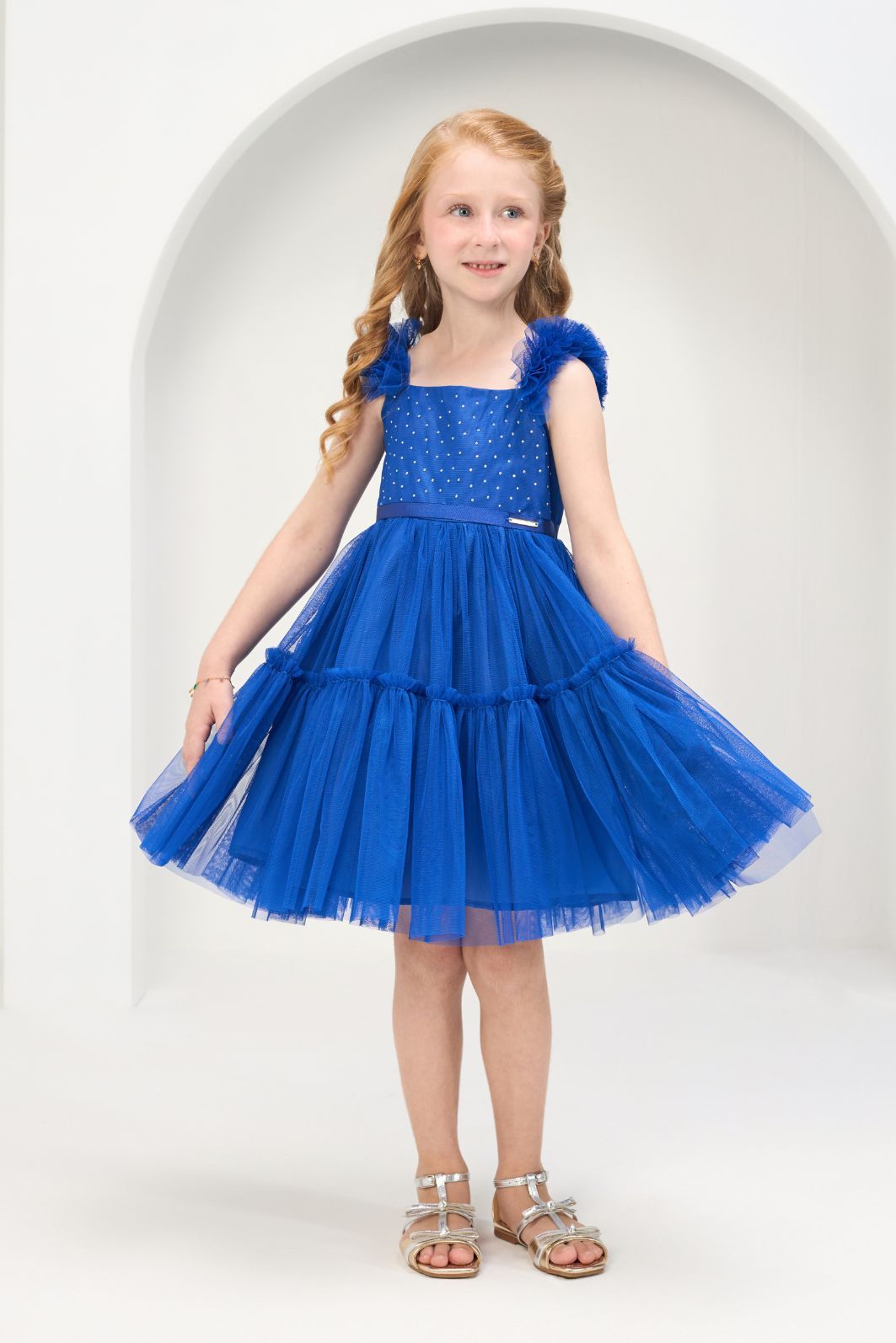 Vestido de tule com strass no peito Vestido de tule com strass no peito