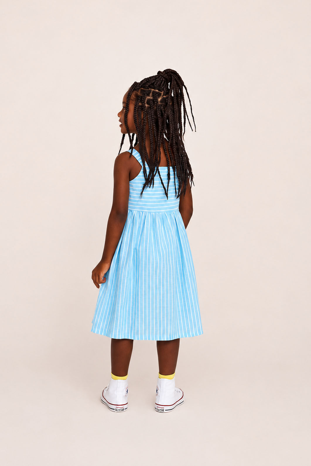 Vestido com abertura de botões na frente Vestido com abertura de botões na frente