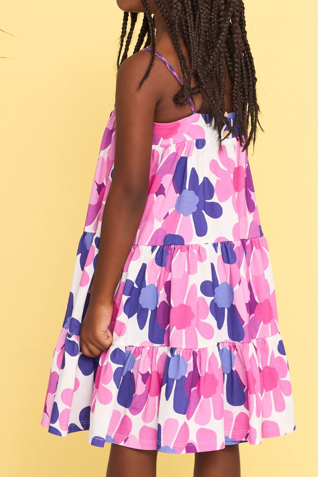 Vestido em estampa floral com alcinhas Vestido em estampa floral com alcinhas