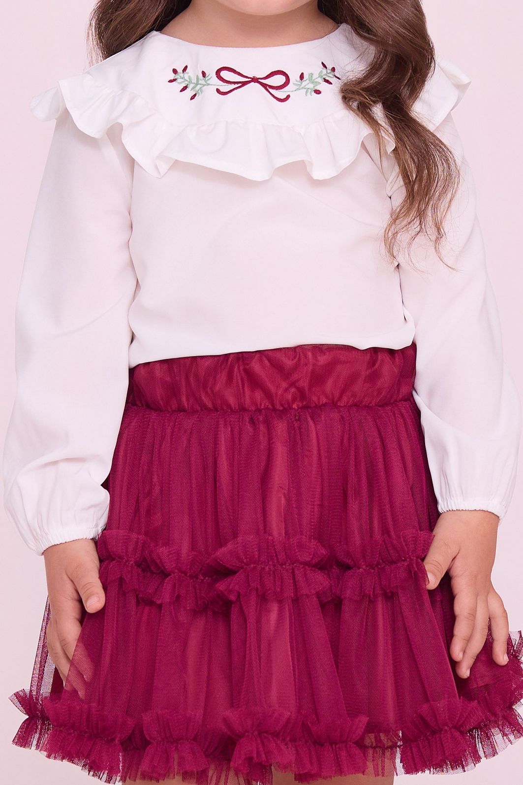Conjunto Blusa Com Bordado E Saia De Tule Conjunto Blusa Com Bordado E Saia De Tule
