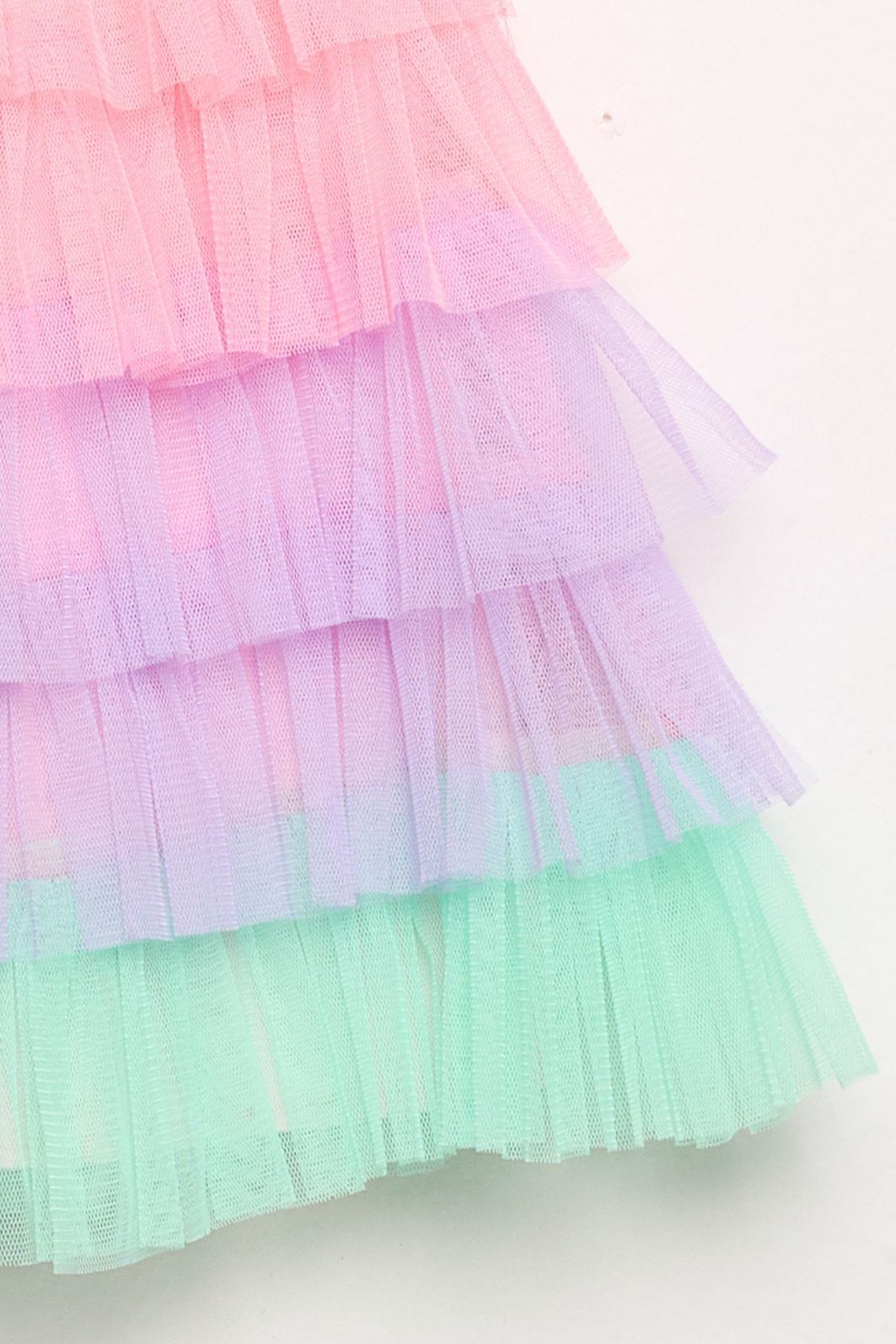 Vestido multicolors de tule em camadas Vestido multicolors de tule em camadas