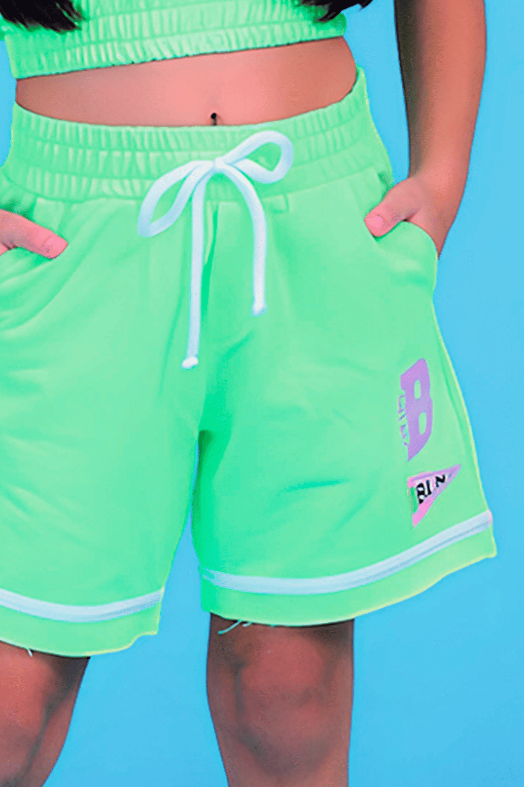 Conjunto cropped de moletinho com silk e short alongado