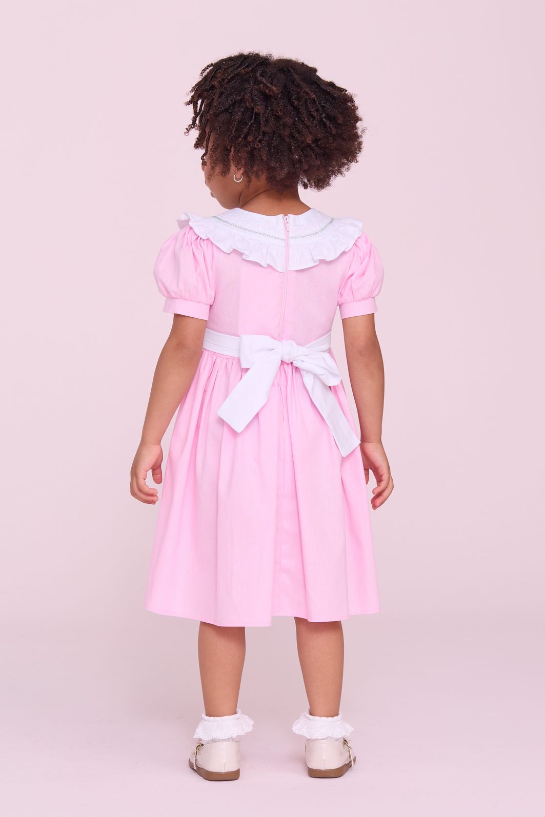 Vestido De Tricoline Com Gola Bordada Vestido De Tricoline Com Gola Bordada
