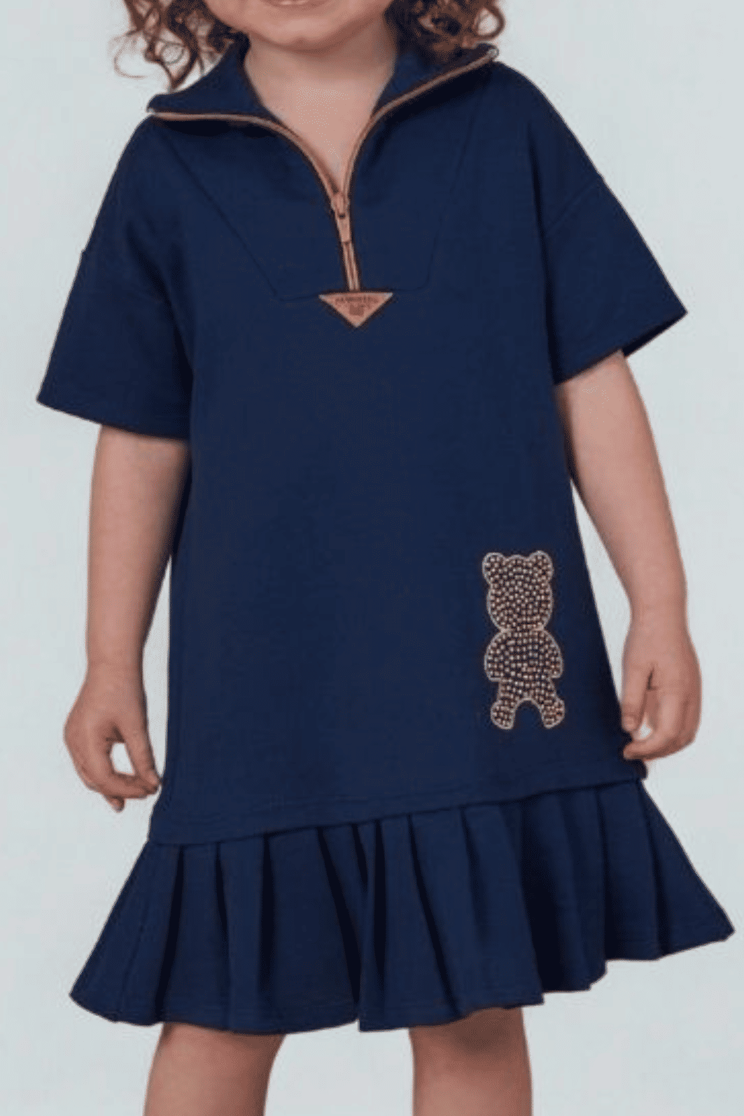 Vestido de moletom com zíper e bordado